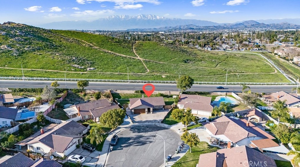 4254 Manx Ct, Riverside CA  92503-3155 exterior