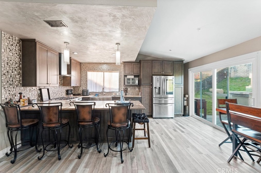 4254 Manx Ct, Riverside CA  92503-3155 exterior