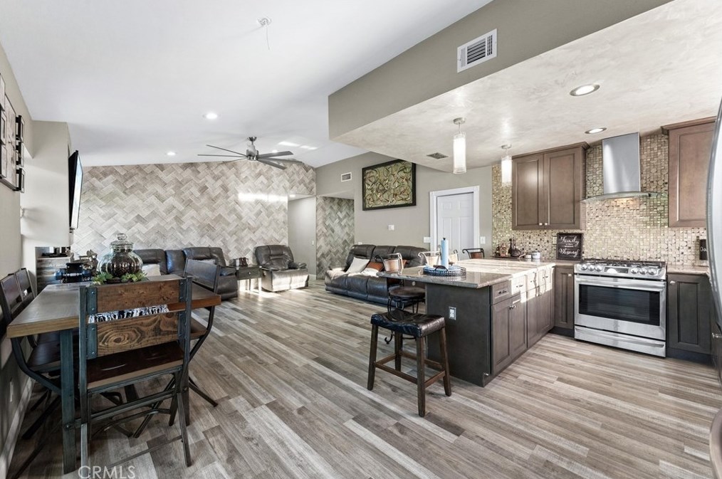 4254 Manx Ct, Riverside CA  92503-3155 exterior