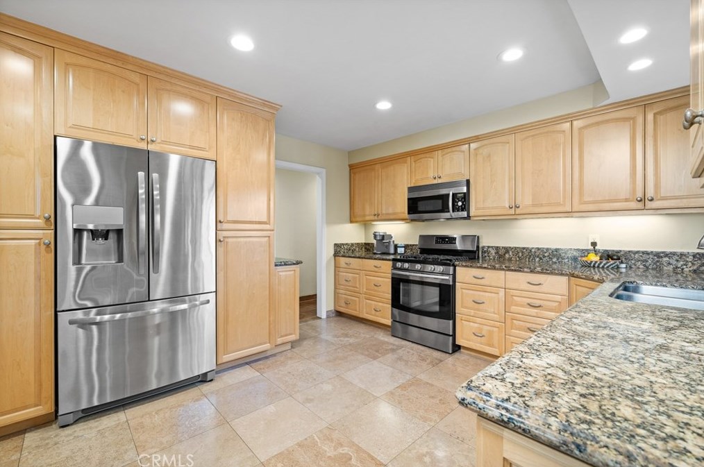 3119 Gibraltar Ave, Costa Mesa CA  92626-2309 exterior