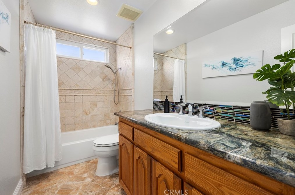 331 Avenida Santa Catalina, La Habra CA  90631-7608 exterior