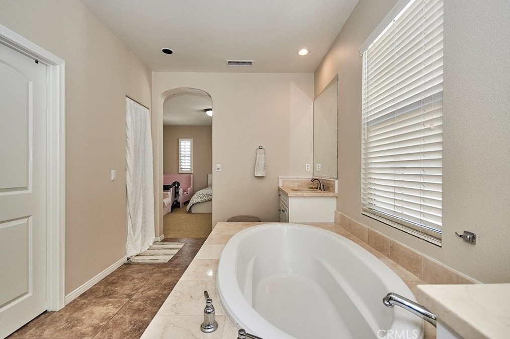 8326 Edgewood St, Chino CA  91708-9325 exterior