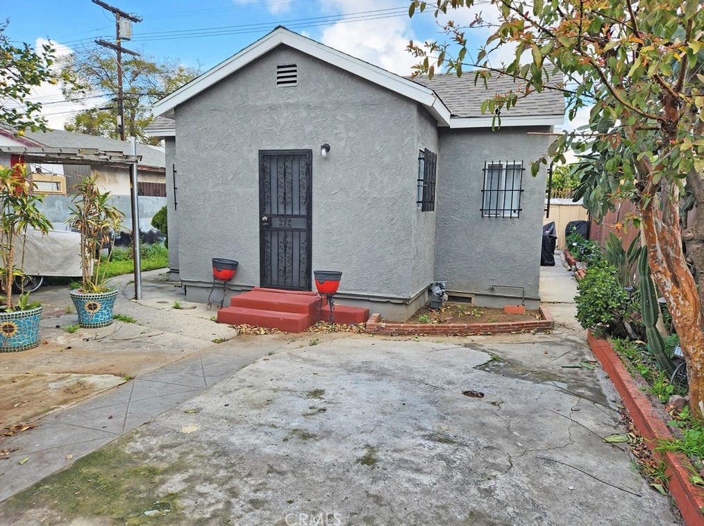 1363 56th St, Los Angeles CA  90011-4832 exterior