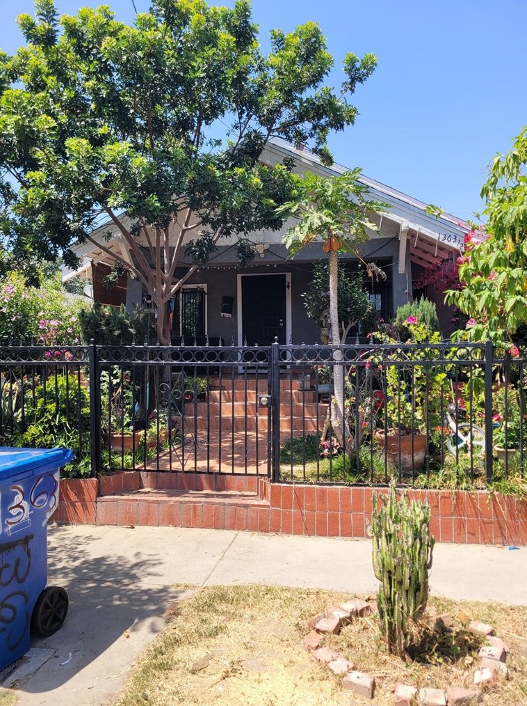 1363 56th St, Los Angeles CA  90011-4832 exterior