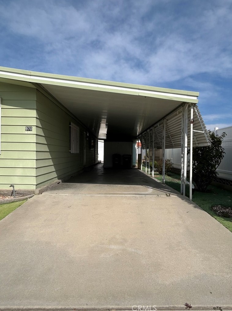 970 Via Del Mesa, Hemet CA  92543-6992 exterior