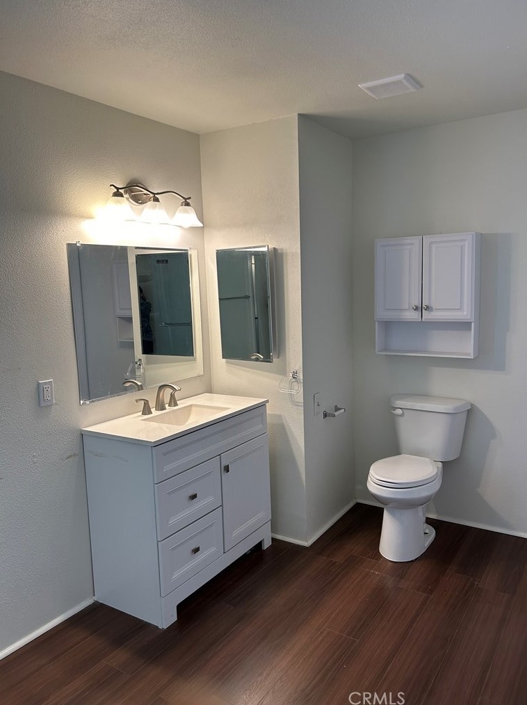 970 Via Del Mesa, Hemet CA  92543-6992 exterior