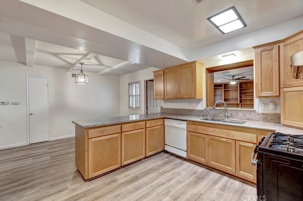11782 Ardis Dr, Garden Grove CA  92841-2425 exterior