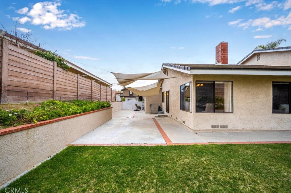 13242 La Quinta St, La Mirada CA  90638-3434 exterior