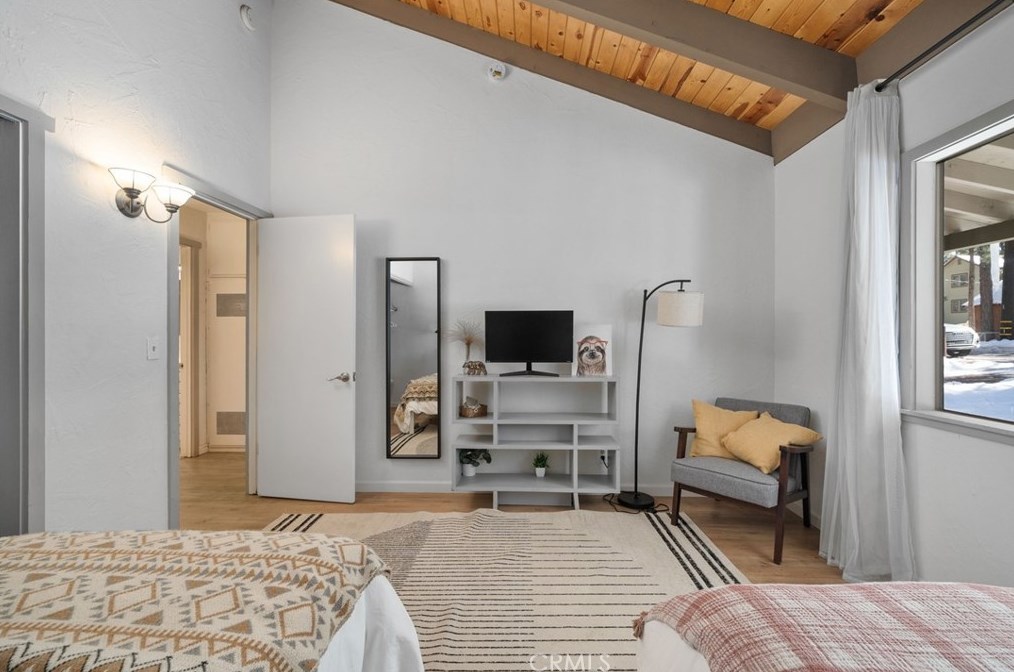 813 Sugarloaf Blvd, Big Bear City CA  92314-9352 exterior