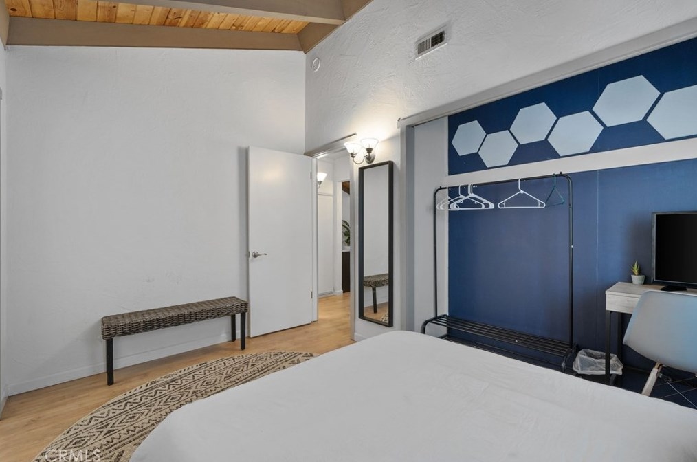 813 Sugarloaf Blvd, Big Bear City CA  92314-9352 exterior