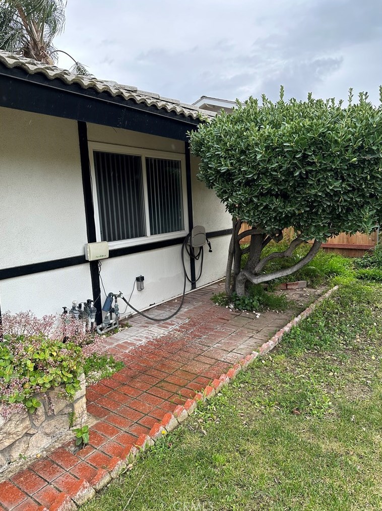 11500 Gramercy Pl, Riverside CA  92505-2525 exterior