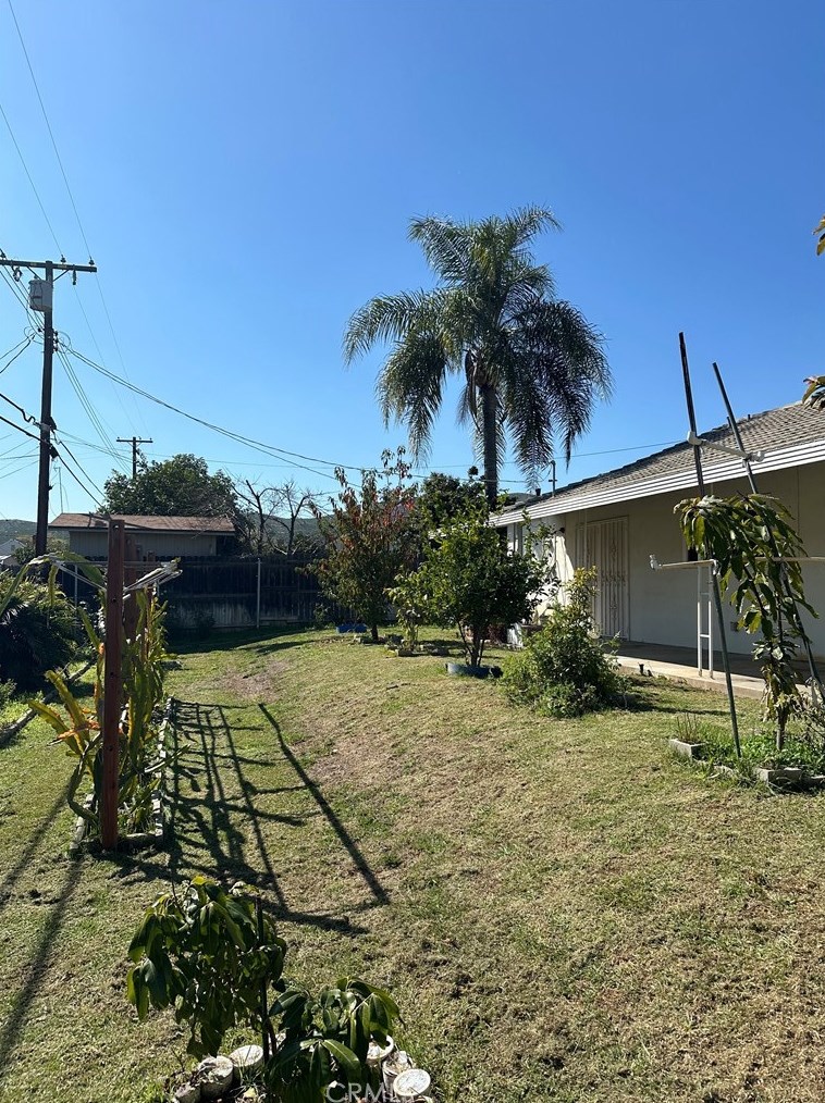11500 Gramercy Pl, Riverside CA  92505-2525 exterior