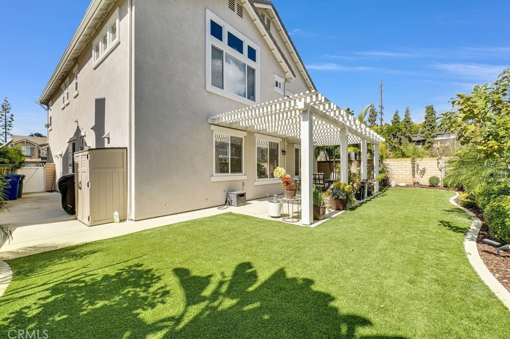 10 Waterside Cv, Buena Park CA  90621-1664 exterior