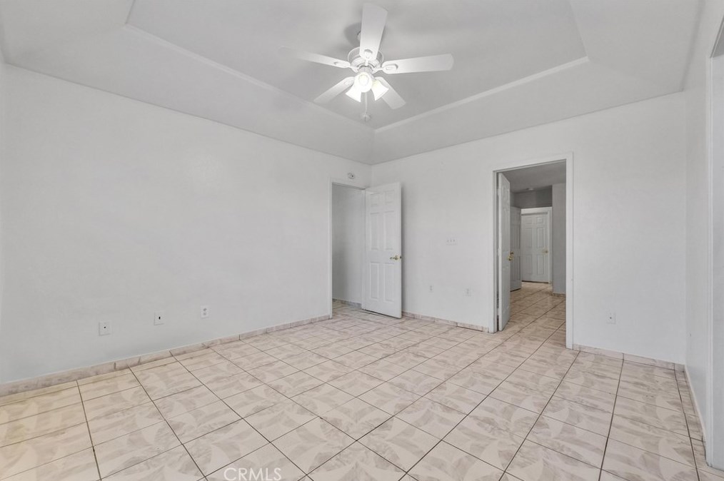 16352 Manchester St, Victorville CA  92394-1588 exterior