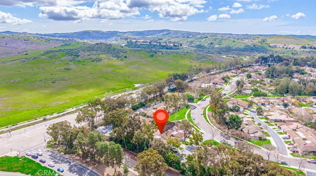 6 Hawthorn, Irvine CA  92612-2331 exterior
