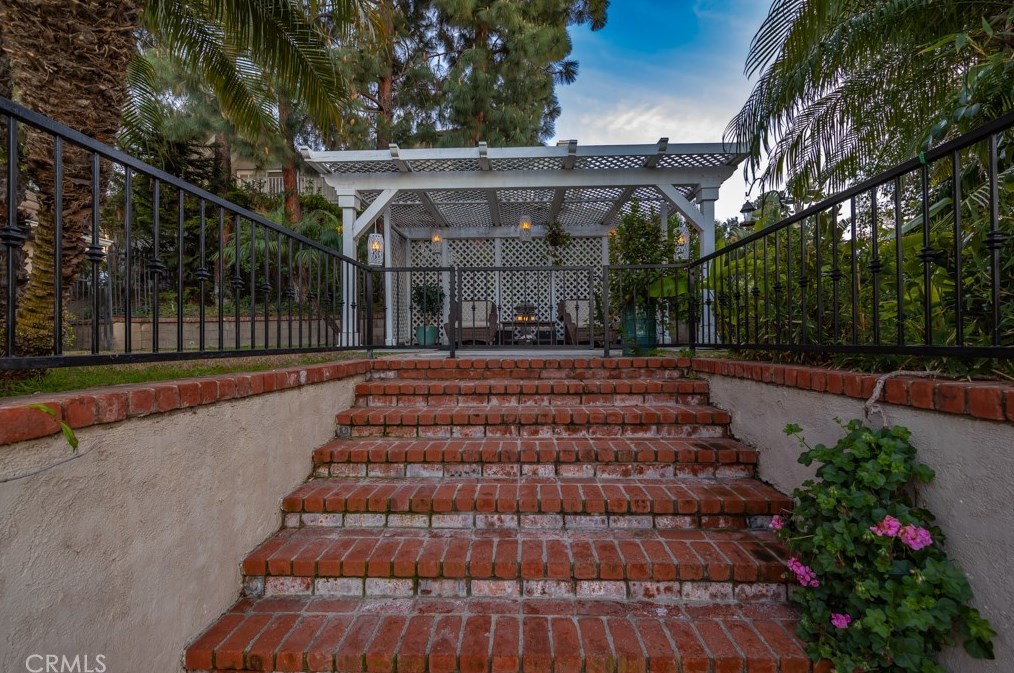 255 Owens Dr, Anaheim CA  92808-1327 exterior