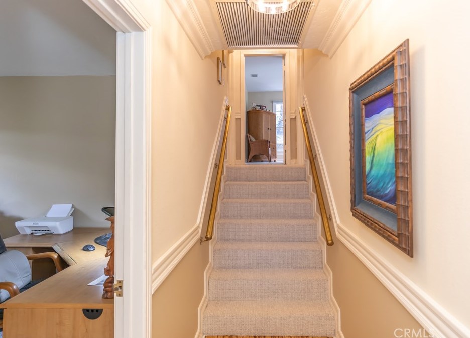 255 Owens Dr, Anaheim CA  92808-1327 exterior