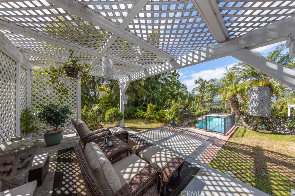 255 Owens Dr, Anaheim CA  92808-1327 exterior