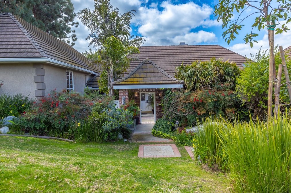 255 Owens Dr, Anaheim CA  92808-1327 exterior