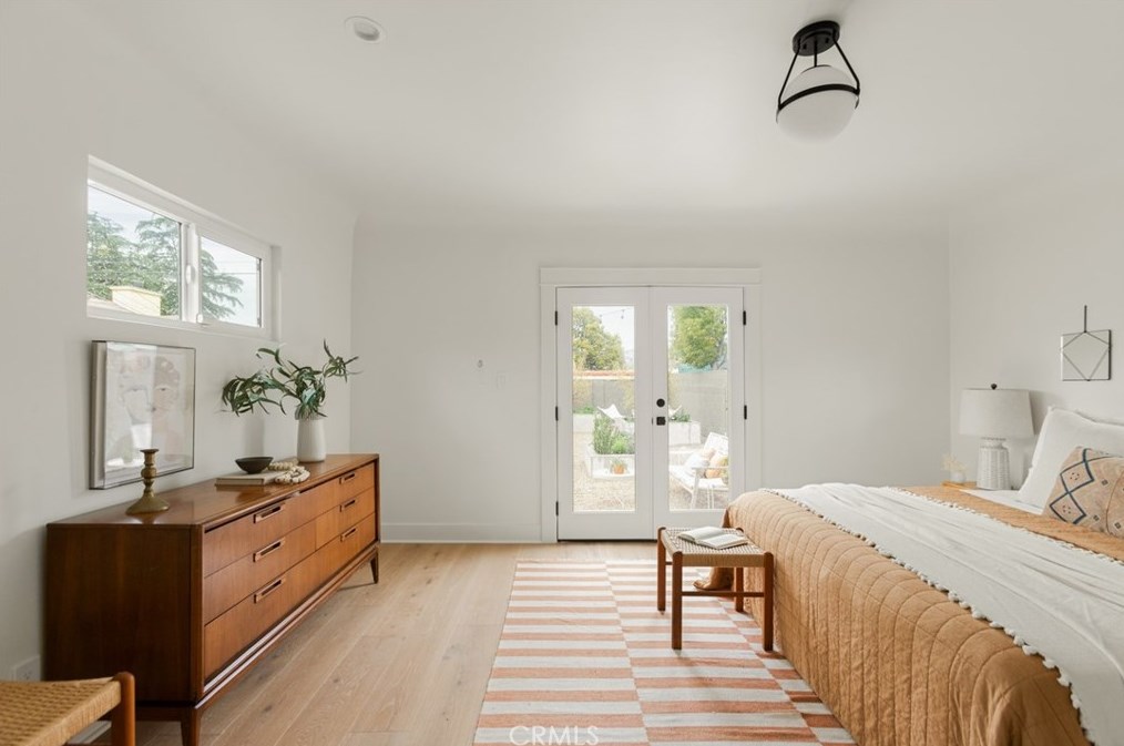 3912 Seneca Ave, Los Angeles CA  90039-1639 exterior