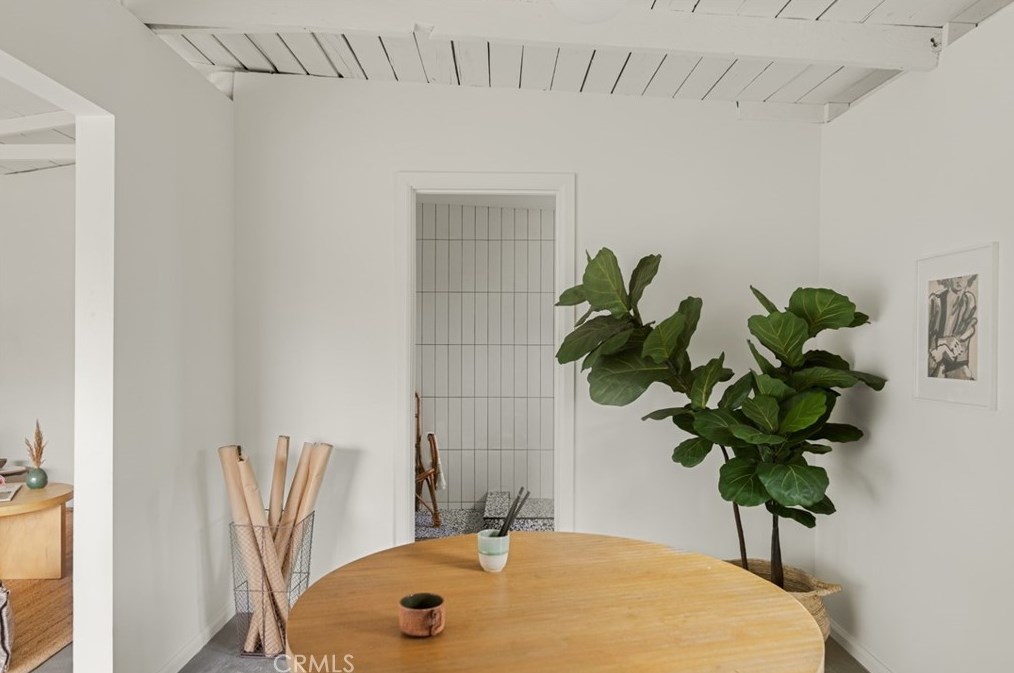 3912 Seneca Ave, Los Angeles CA  90039-1639 exterior