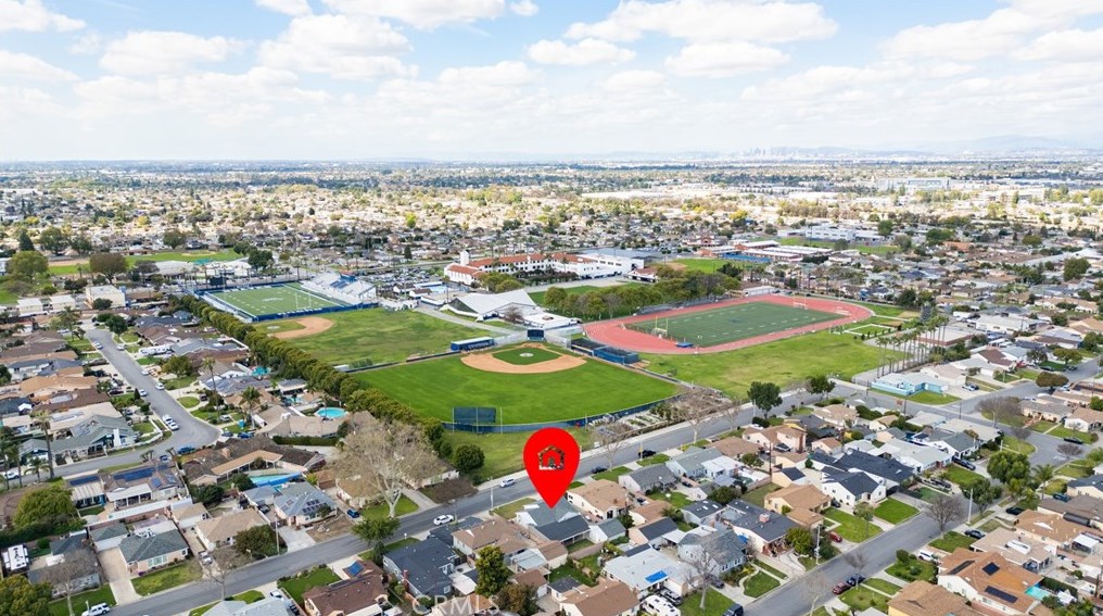 13846 Dunrobin Ave, Bellflower CA 90706-2420 exterior