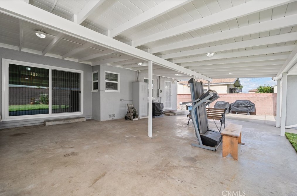 13846 Dunrobin Ave, Bellflower CA 90706-2420 exterior