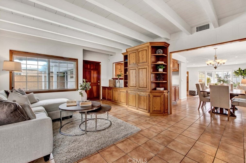 2838 Orange Grv Ave, Orange CA 92867-7346 exterior