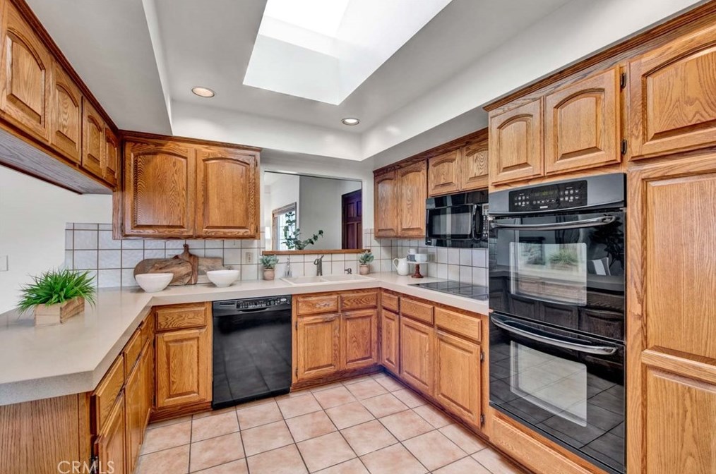 2838 Orange Grv Ave, Orange CA 92867-7346 exterior