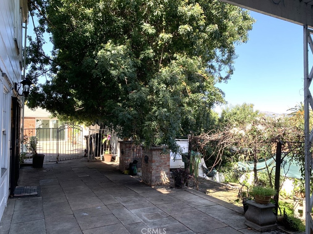 2555 5th St, Los Angeles CA  90057-1900 exterior