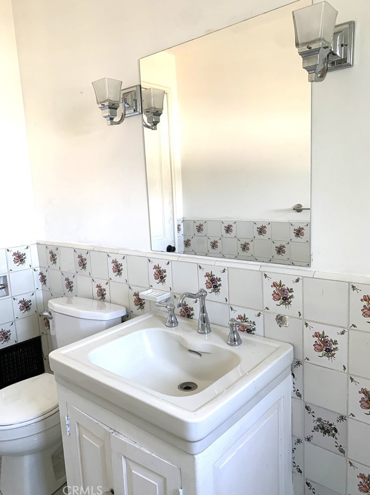 2555 5th St, Los Angeles CA  90057-1900 exterior