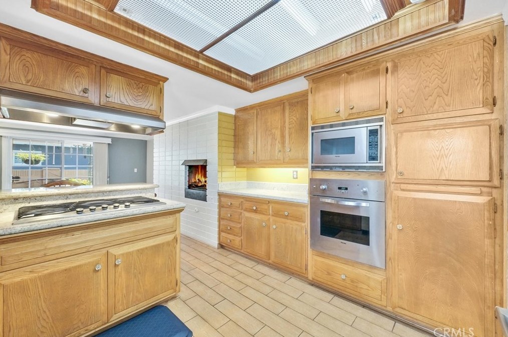 1027 Marjan St, Anaheim CA  92806-5034 exterior