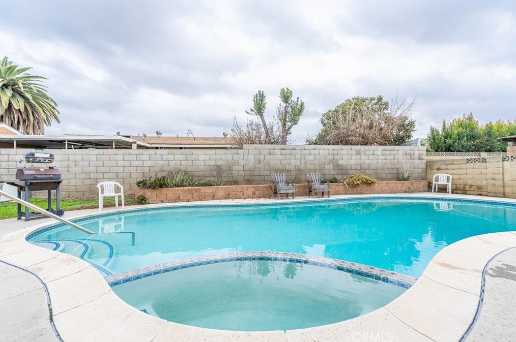 3440 Torrey St, Riverside CA  92503-5161 exterior