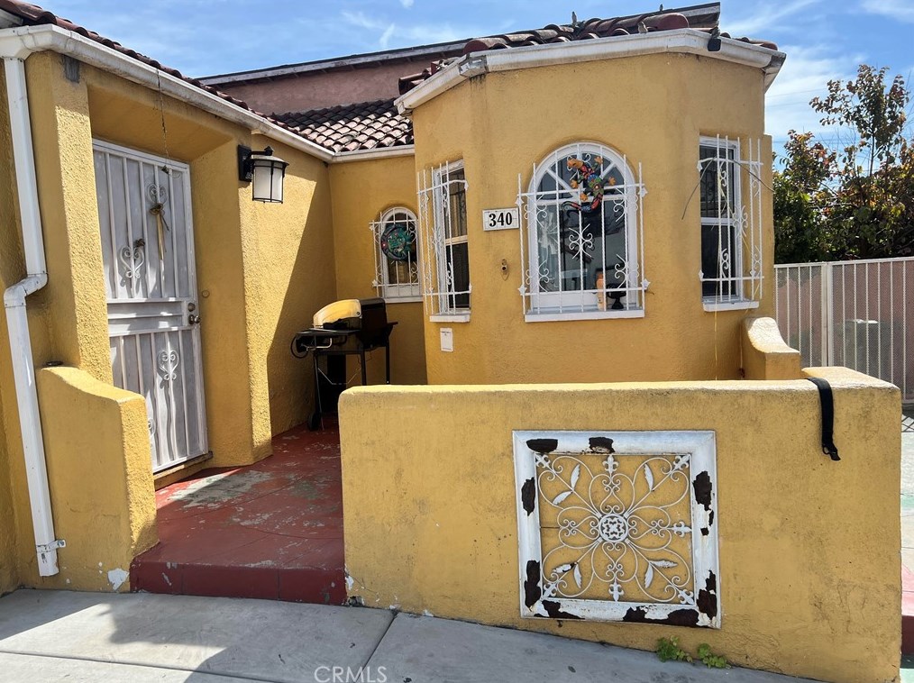 340 83rd St, Los Angeles CA  90003-3002 exterior
