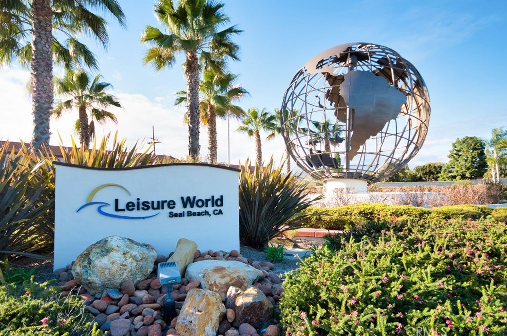 13200 Del Monte Dr, Seal Beach CA  90740-4579 exterior