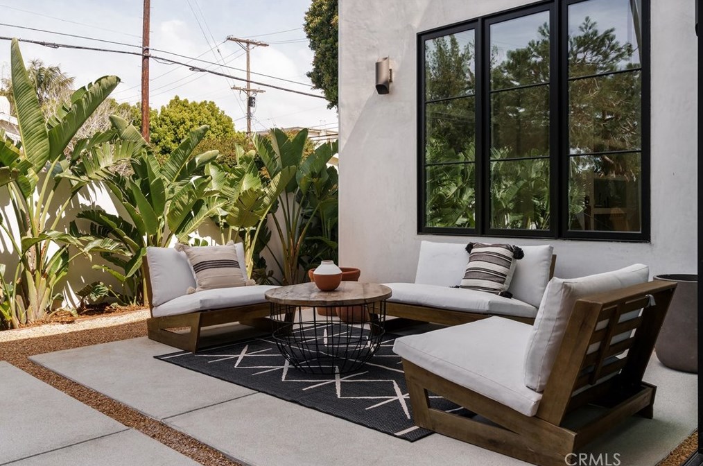 3706 Barry Ave, Los Angeles CA  90066-3204 exterior