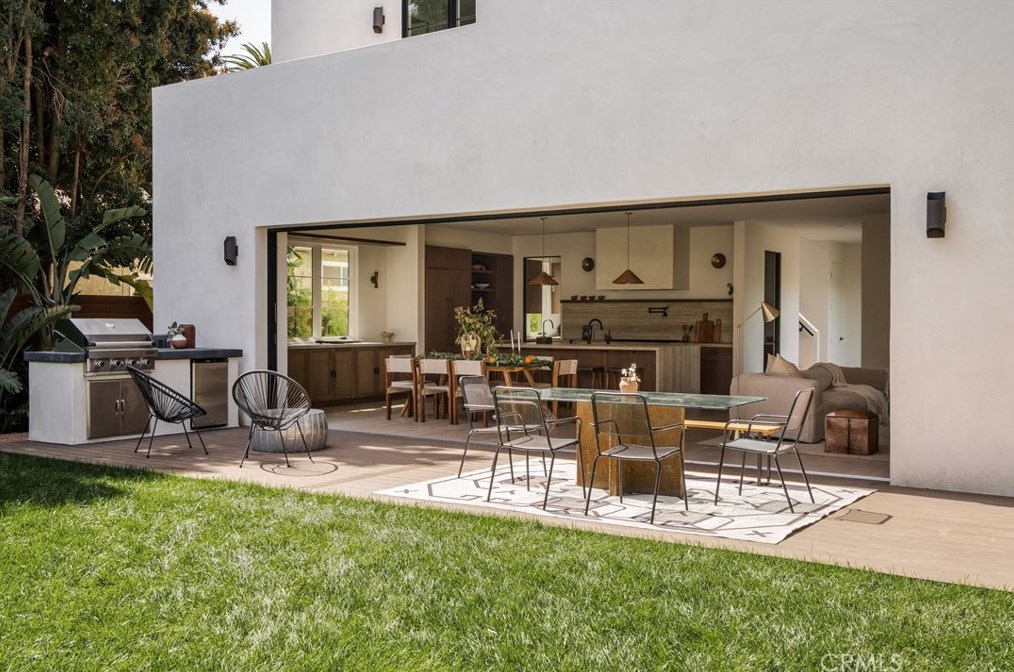 3706 Barry Ave, Los Angeles CA  90066-3204 exterior