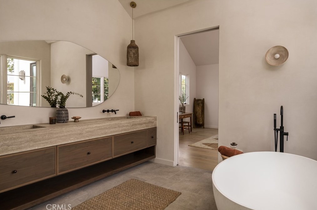3706 Barry Ave, Los Angeles CA  90066-3204 exterior