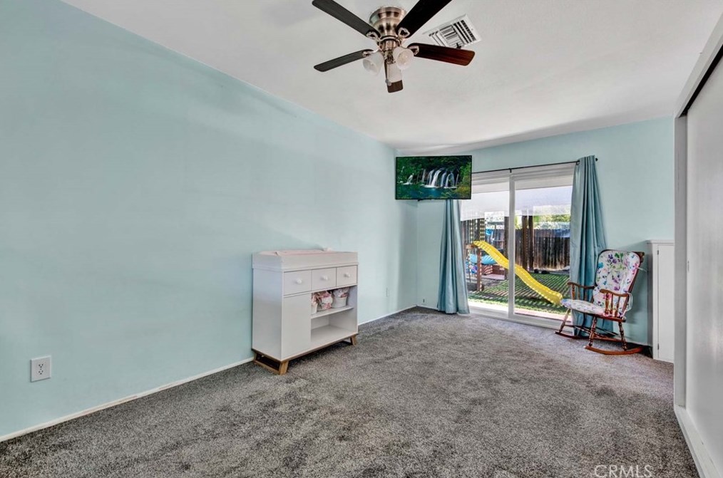 8187 Sherwood Pl, Riverside CA  92504-3439 exterior