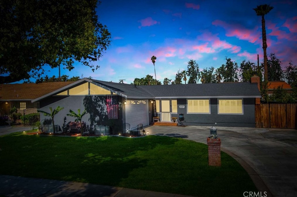 8187 Sherwood Pl, Riverside CA  92504-3439 exterior