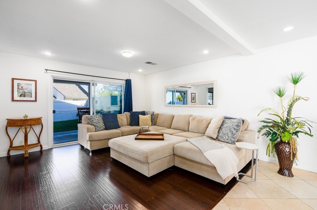 6098 Silverspur Trl, Anaheim CA  92807-4728 exterior