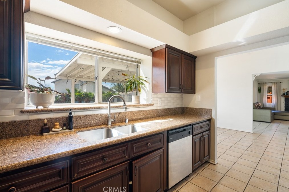 26463 Petaluma Ave, Moreno Valley CA  92555-2464 exterior