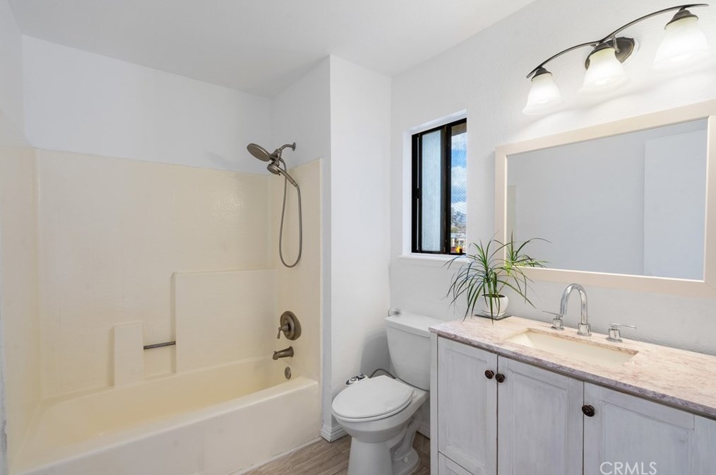 26463 Petaluma Ave, Moreno Valley CA  92555-2464 exterior