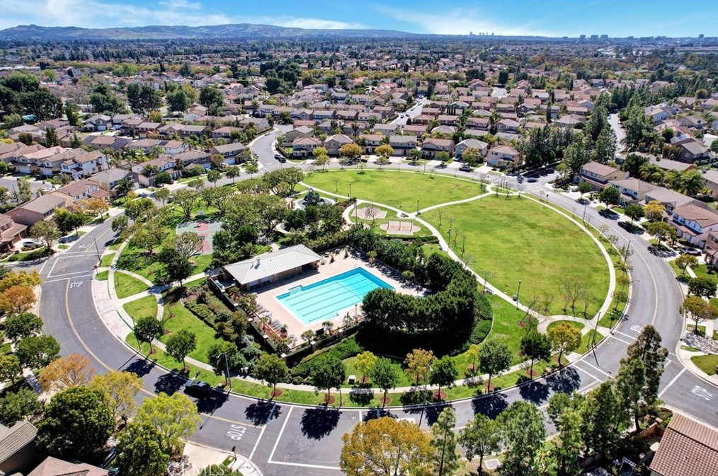 14 Arizona, Irvine CA  92606-1762 exterior