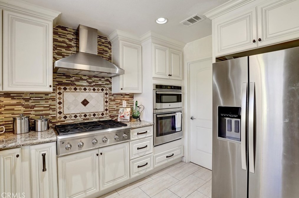 14 Arizona, Irvine CA  92606-1762 exterior