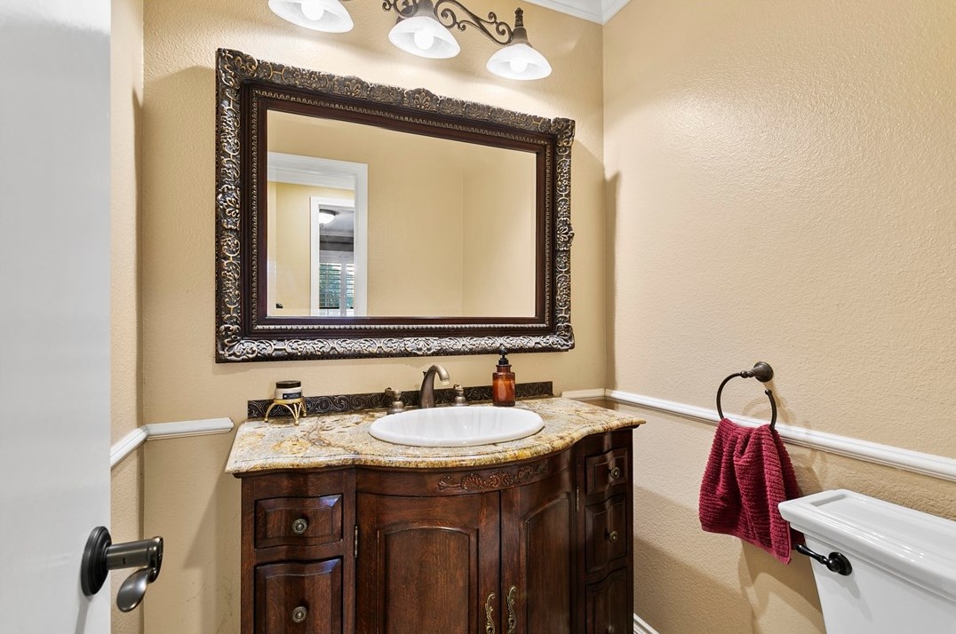 720 Palomino Ln, Anaheim CA  92807-4877 exterior