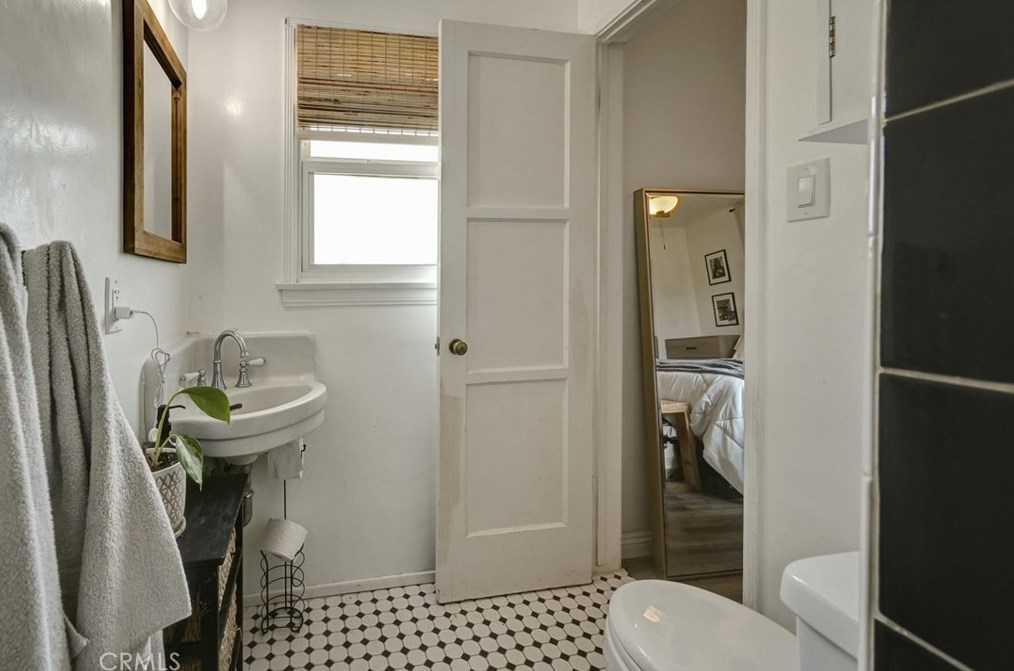 6741 Yellowstone Dr, Riverside CA  92506-3924 exterior