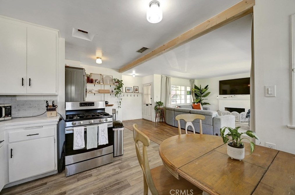 6741 Yellowstone Dr, Riverside CA  92506-3924 exterior