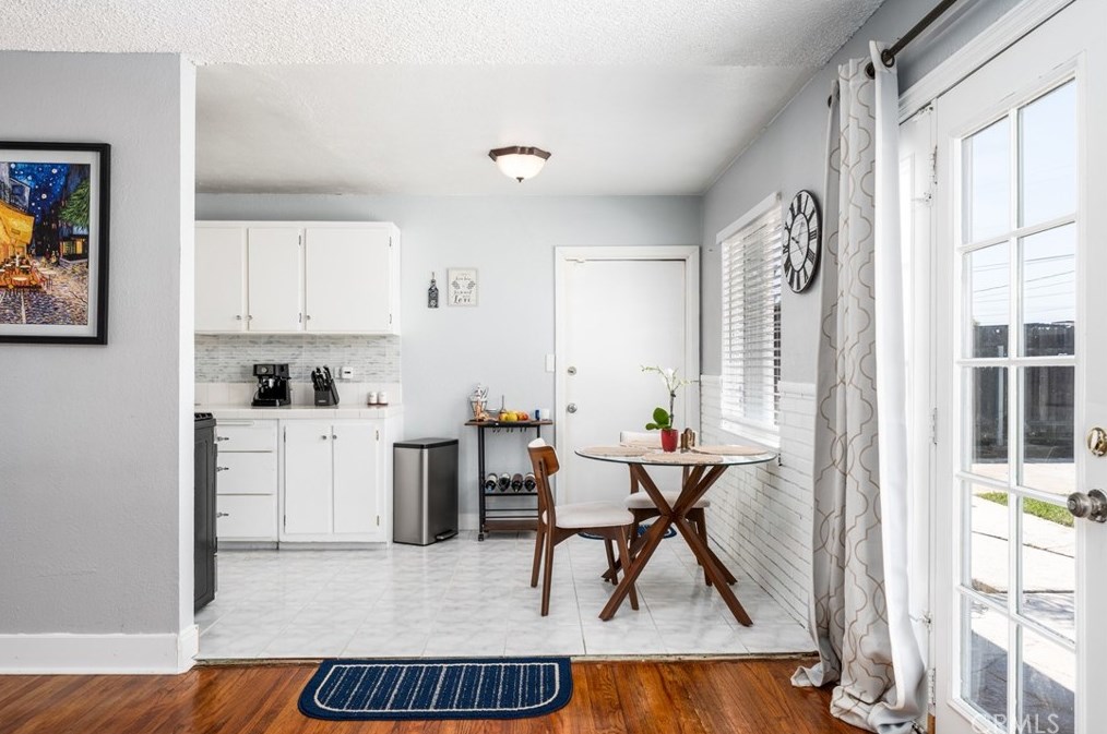 6687 Lessie Ln, Riverside CA  92503-1232 exterior