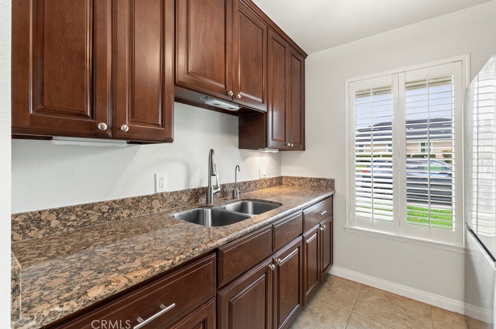 1328 Parkside Dr, West Covina CA  91792-1410 exterior